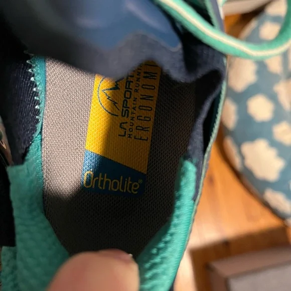 La Sportiva Kaptiva Women's Running Shoes - Picture 2 of 6